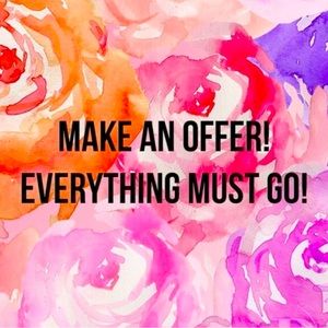 Shop my closet and make me an offer! You want it, and I don’t 🥰 Bundle and Save